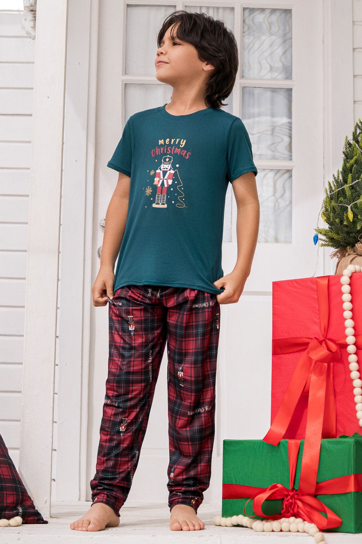 23072 PIJAMA NAVIDEÑA CUADRICULADA NIÑO 2025 VERDE AZUL