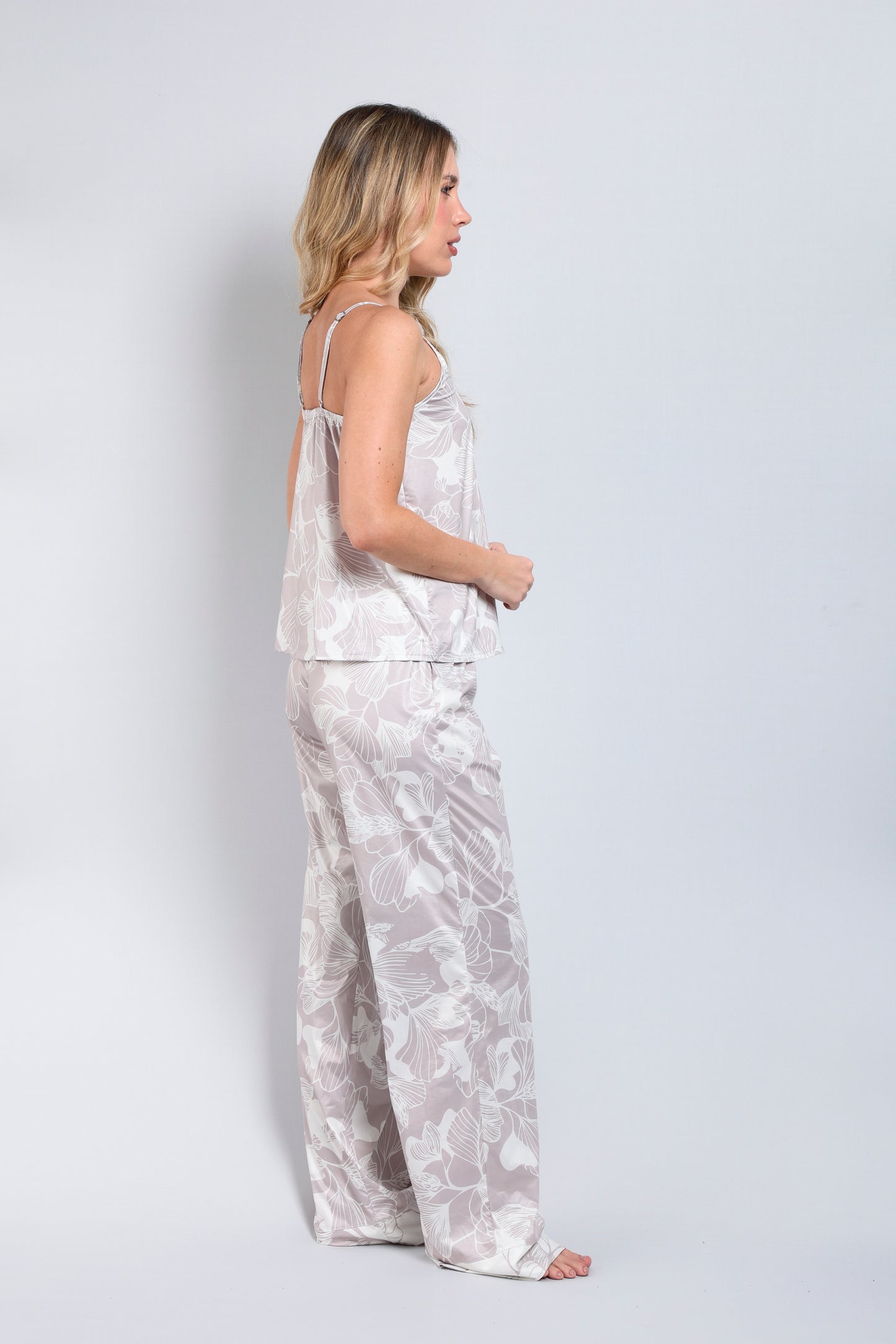 TWRP30456 SET PANTALON ENTRE HOJAS ARENA